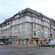 Wohn- und Geschäftshaus Zum Kurfürst Alt-Tempelhof 17/19, Tempelhofer Damm 145/147
