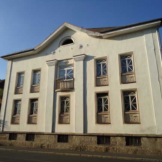 Ehemaliges Direktions- und Verwaltungsgebäude der Porzellanfabrik Tirschenreuth