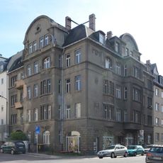 Mietshaus in geschlossener Bebauung in Ecklage Henriettenstraße 45