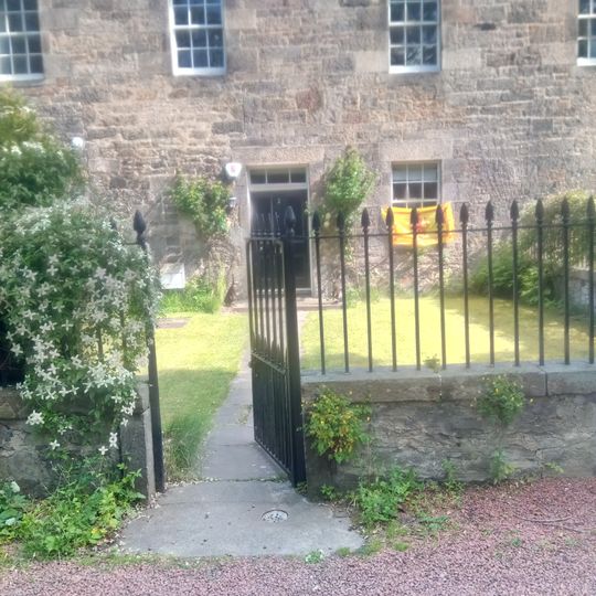2 Avenue Villas, Crewe Road South, Edinburgh