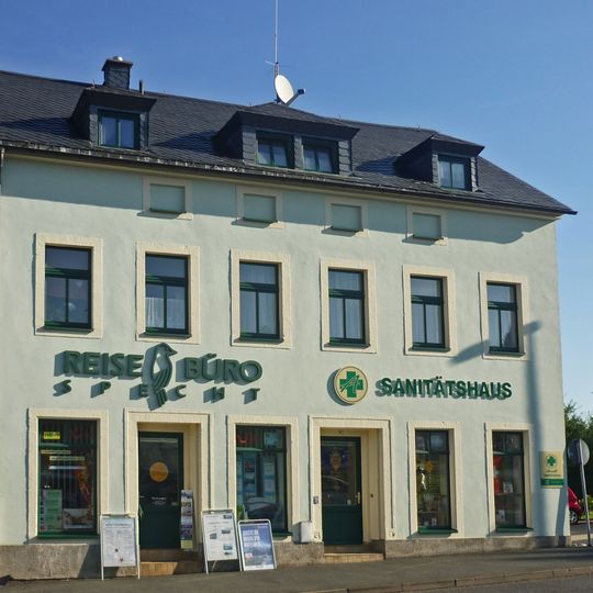 Wohnhaus in halboffener Bebauung Obertorplatz 13