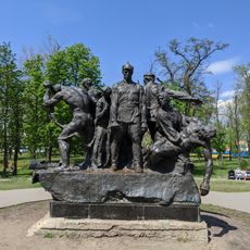 "Tarashanets" zirhli poezd ekipajiga yodgorlik