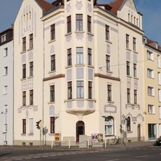 Wohn- und Geschäftshaus