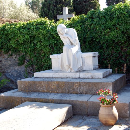 Tomba de la Família Rahola-Serinyana