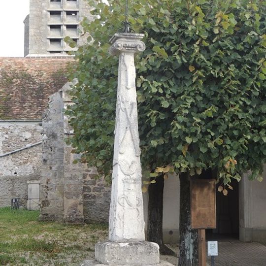 Croix de cimetière de Saint-Fargeau-Ponthierry