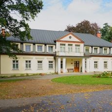 Zespół dworski w Sierczy