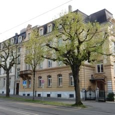 Double revenue house (1897)