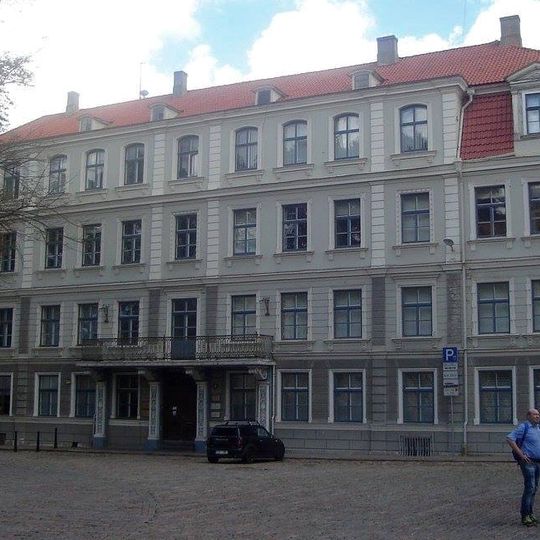 Pēterburgas viesnīca, tagad - administratīva ēka