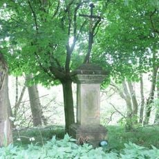 Kříž u silnice z Kamenické Stráně do Růžové