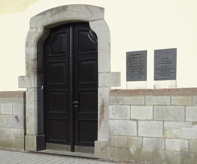 Entrance 1