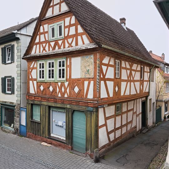 Friedrich-Ebert-Straße 27