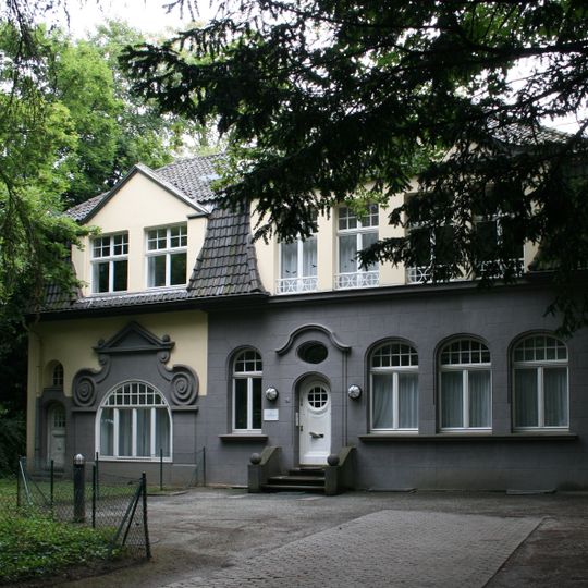 Koblenzer Straße 75