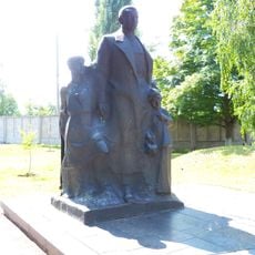 Makarenko and Children Monument