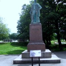 Statue of Robert Peel to North Corner of Woodhouse Moor