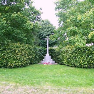 Shipton Bellinger War Memorial