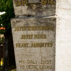 Pomník padlým v Lomu