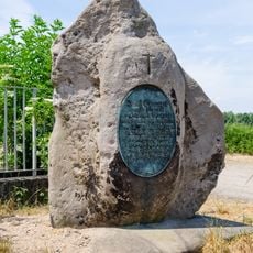 Gedenkstein an der Momm