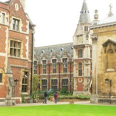 Pembroke College, Library