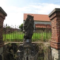 Socha svatého Jana Nepomuckého v Drahoňově Újezdu