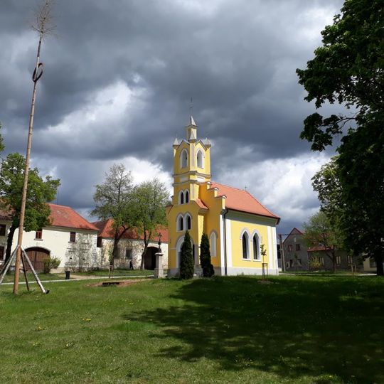 Kaple ve Velicích