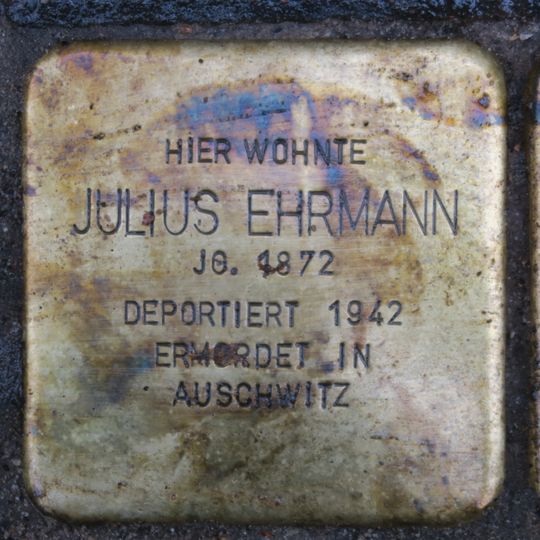 Stolperstein en memoria de Julius Ehrmann
