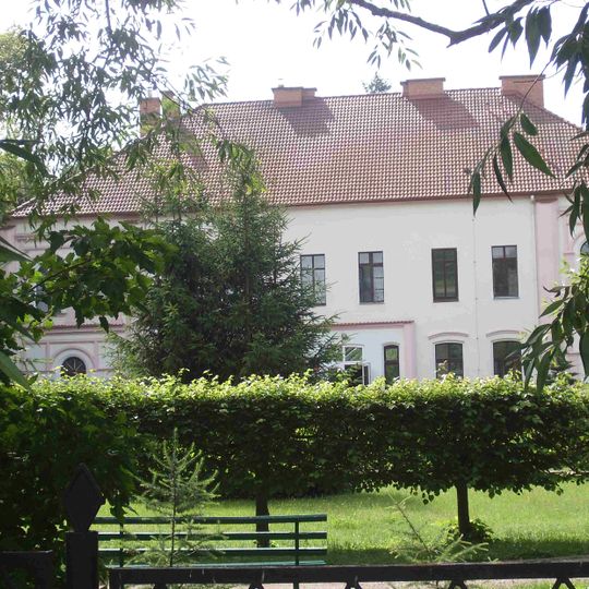 Palace in Suchorączek