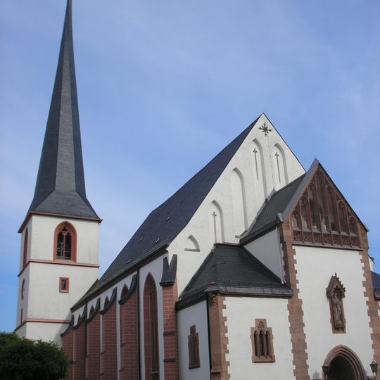 Kirche mit Ausstattung Kirchplatz 11