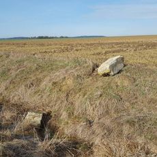 Kříž západně od Volduch