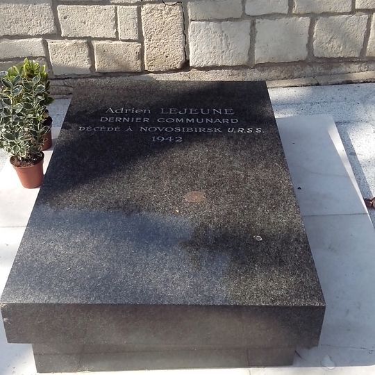 Tombe d'Adrien Lejeune