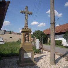 Boží muka u silnice v Bartoušově