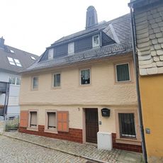 Wohnhaus in halboffener Bebauung Untere Mühlenstraße 5