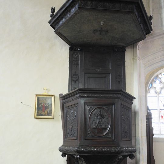 Chaire de la collégiale Sainte-Marie-Madeleine de Champeaux