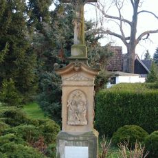 Kamenný kříž v obci Ohařice