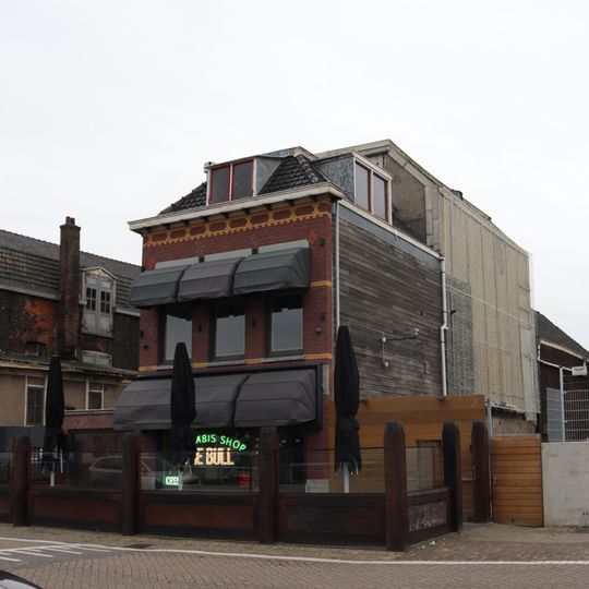 Koningin Wilhelminahaven NZ 11b, Vlaardingen