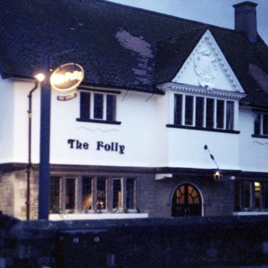 The Old White House Public House