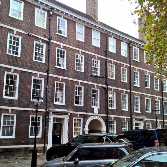 2 And 3, Essex Court Ec4