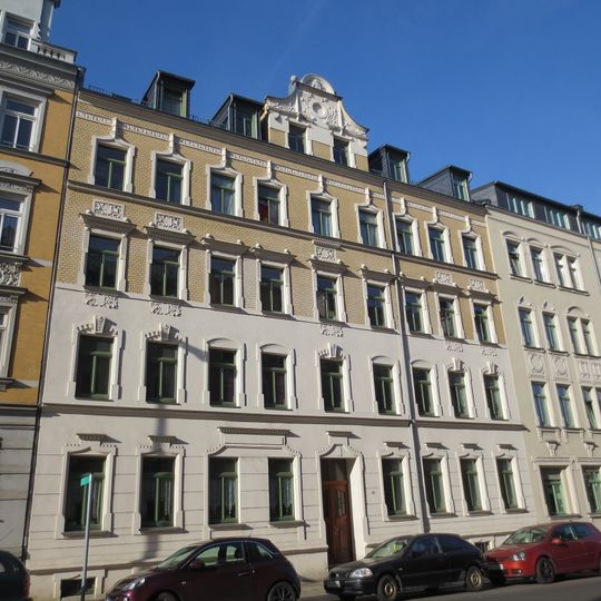 Mietshaus in geschlossener Bebauung Winklerstraße 23