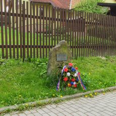 Pomník v Jablonném nad Orlicí na ulici Aloise Hanuše