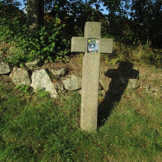 Kříž na křížové cestě u Počepic - 1. zastavení