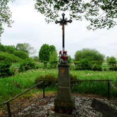 Kříž jižně od Zahrádky