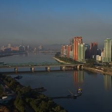 Yanggakdo Hotel