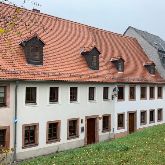 Wohnhaus in geschlossener Bebauung, mit Hintergebäude Kantorgasse 10