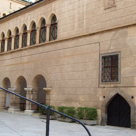 Bojnický hrad, nádvorie hradné III.