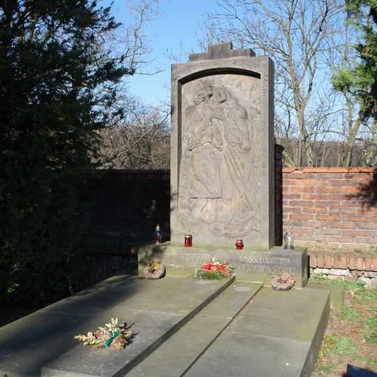 Grave of Fišer family at the evangelical cemetery in Libčice nad Vltavou