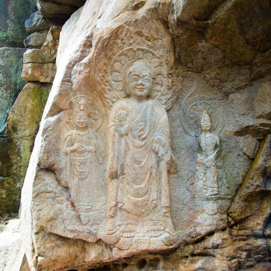 Rock-carved triad buddha in Seosan