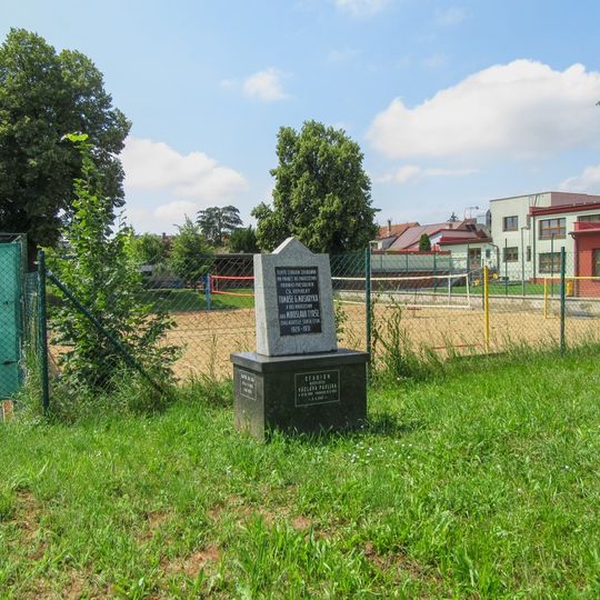 Památník ve Starém Městě u Uherského Hradiště v Tyršově ulici