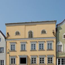 Stadtplatz 18