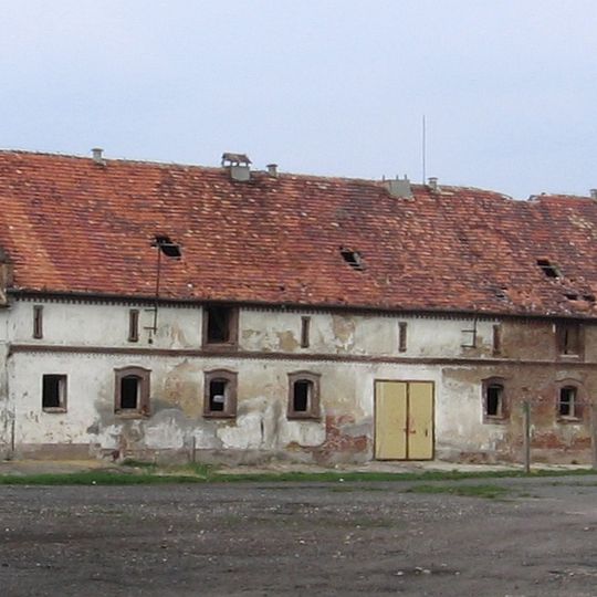 Pozostałości zespołu dworskiego