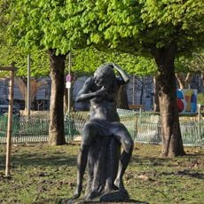 Statue