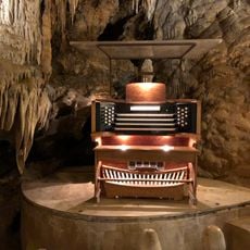 Stalacpipe Organ